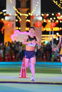 BIB: 0030
                            <button type="button" onclick="openModal(21769208)" class="btn btn-primary btn-sm float-right btn-popup" data-toggle="modal" data-target=".modal-high-quality">
                        <i class="fas fa-shopping-cart"></i> Add to Cart
                    </button>
                                            <button type="button" onclick="isThisMe(21769208, true)" class="btn btn-success btn-sm float-right btn-popup btn-isme hidden" data-toggle="tooltip" data-placement="bottom" title="นี่คือรูปของคุณใช่ไหม คลิกที่นี่เพื่อเอาเข้าอัลบั้ม">
                        <i class="fas fa-plus"></i> Add to album
                    </button>
                    <button type="button" onclick="isThisMe(21769208, false)" class="btn btn-warning btn-sm float-right btn-popup btn-isnotme hidden">
                        <i class="fas fa-ban"></i> Remove from album
                    </button>